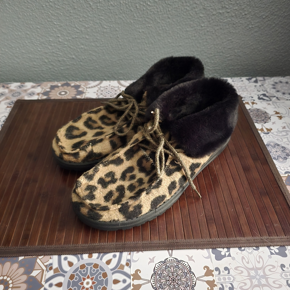 Hey Dude Leopard Print Winter Boots - Picture 2 of 4